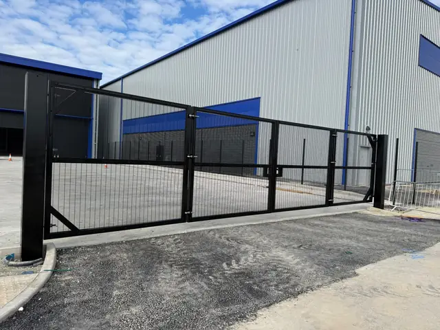 Electric gate installation by Electric Gate Solutions
